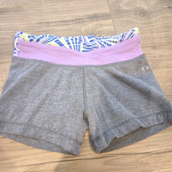 3/$12 Girls Quick Dri Athletic Fitted Shorts Grey Purple Size Xxs (4/5) - Picture 3 of 6